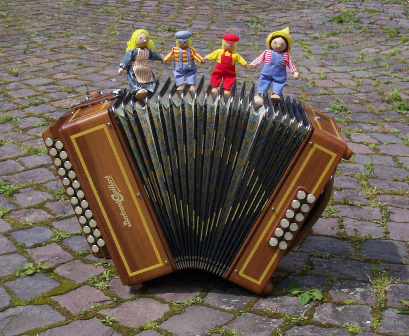Cover-akk-puppen